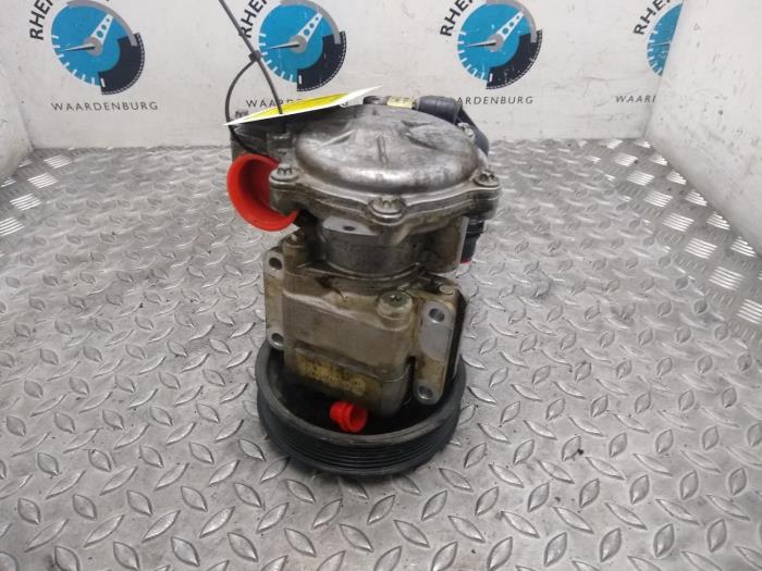 Gebruikte Servopomp BMW 3-Serie Prijs € 48,40 Inclusief btw aangeboden door Rhenoy Onderdelen b.v.