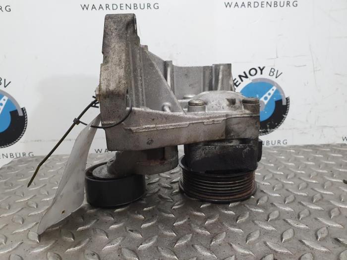 Gebruikte Servopomp Iveco New Daily Prijs € 96,80 Inclusief btw aangeboden door Rhenoy Onderdelen b.v.