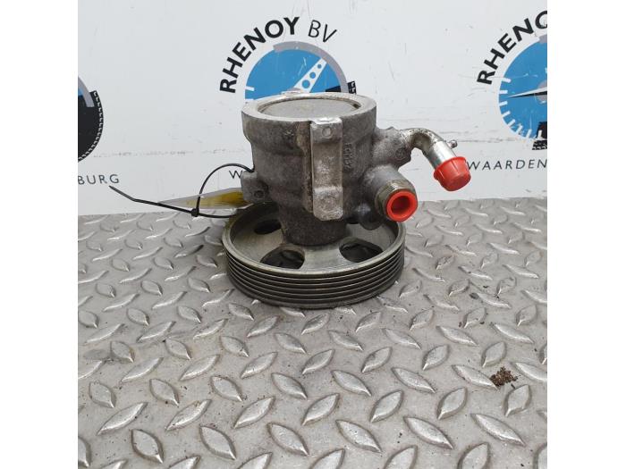 Gebruikte Pomp Servo Peugeot Bipper Prijs € 60,50 Inclusief btw aangeboden door Rhenoy Onderdelen b.v.