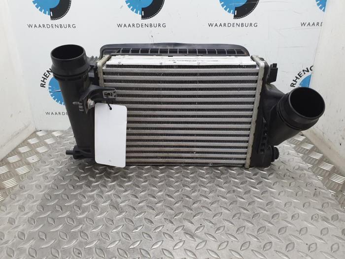 Gebruikte Intercooler Renault Megane Prijs € 84,70 Inclusief btw aangeboden door Rhenoy Onderdelen b.v.