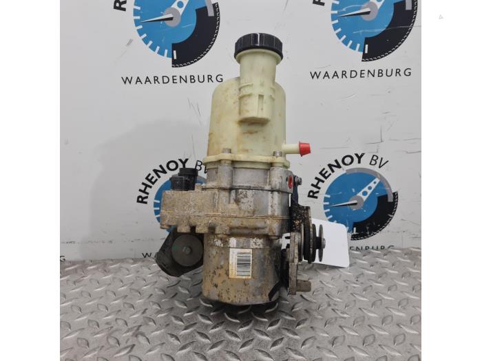 Gebruikte Servopomp Dacia Duster Prijs € 151,25 Inclusief btw aangeboden door Rhenoy Onderdelen b.v.