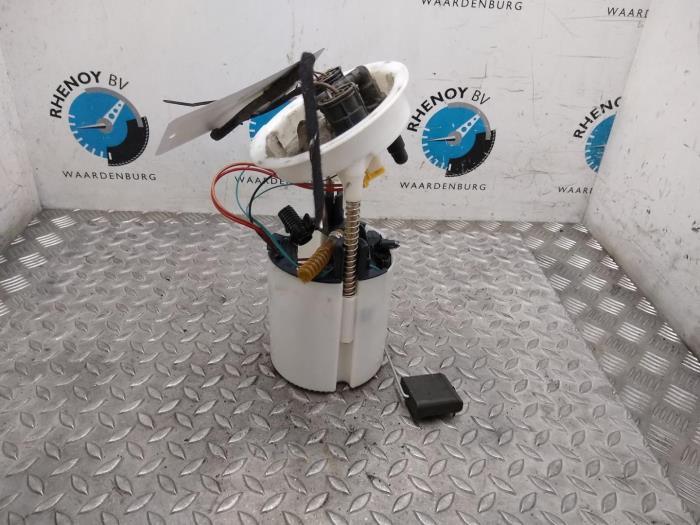 Gebruikte Tank element Pomp BMW 1-Serie Prijs € 60,50 Inclusief btw aangeboden door Rhenoy Onderdelen b.v.