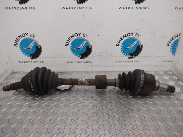 Gebruikte Aandrijfas links-achter Ford Fiesta Prijs € 48,40 Inclusief btw aangeboden door Rhenoy Onderdelen b.v.