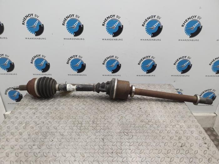 Gebruikte Steekas links-achter Renault Laguna Prijs € 48,40 Inclusief btw aangeboden door Rhenoy Onderdelen b.v.