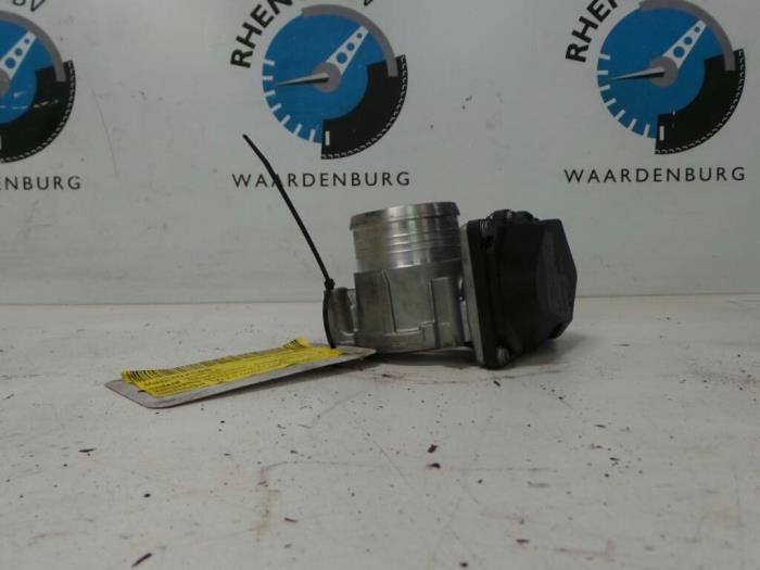 Gebruikte Gasklephuis Ford Mondeo Prijs € 96,80 Inclusief btw aangeboden door Rhenoy Onderdelen b.v.