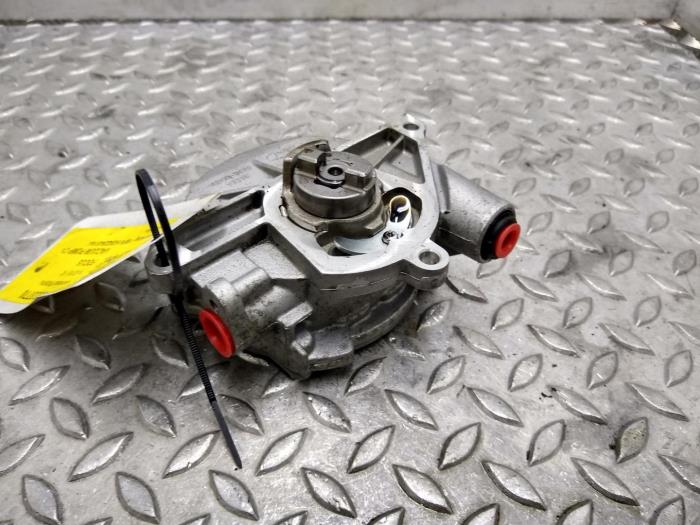 Gebruikte Vacuumpomp (Benzine) Ford Focus Prijs € 90,75 Inclusief btw aangeboden door Rhenoy Onderdelen b.v.