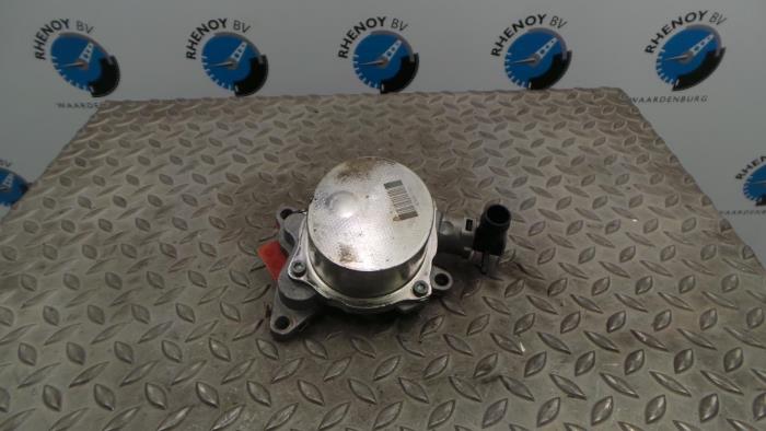 Gebruikte Vacuumpomp (Benzine) Renault Laguna Prijs € 84,70 Inclusief btw aangeboden door Rhenoy Onderdelen b.v.