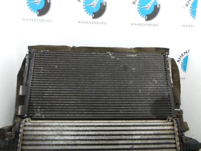 Gebruikte Airco Condensor Jaguar X-Type Prijs € 87,12 Inclusief btw aangeboden door Rhenoy Onderdelen b.v.