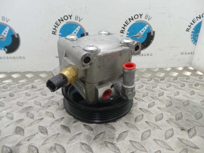 Gebruikte Pomp Servo Ford Focus Prijs € 96,80 Inclusief btw aangeboden door Rhenoy Onderdelen b.v.