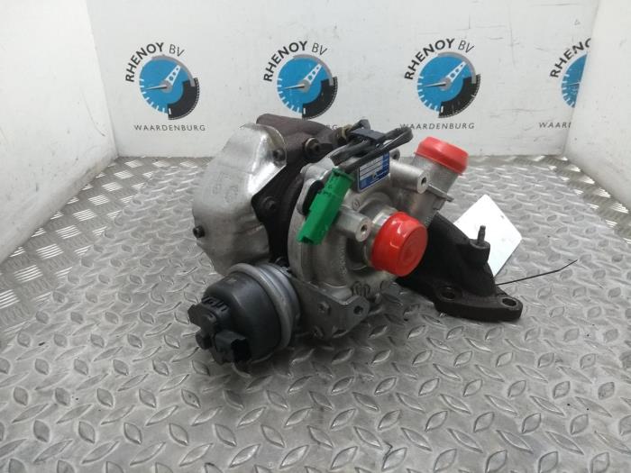 Gebruikte Turbo Ford Mondeo Prijs € 363,00 Inclusief btw aangeboden door Rhenoy Onderdelen b.v.