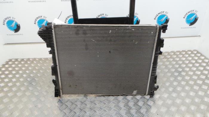 Gebruikte Radiateur Renault Trafic Prijs € 84,70 Inclusief btw aangeboden door Rhenoy Onderdelen b.v.