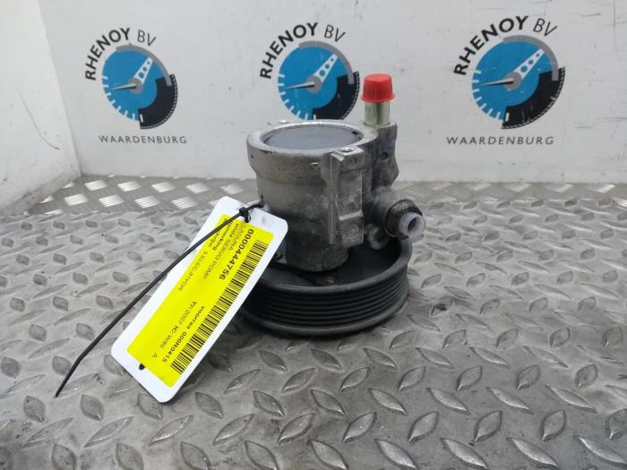 Gebruikte Servopomp Renault Laguna Prijs € 60,50 Inclusief btw aangeboden door Rhenoy Onderdelen b.v.