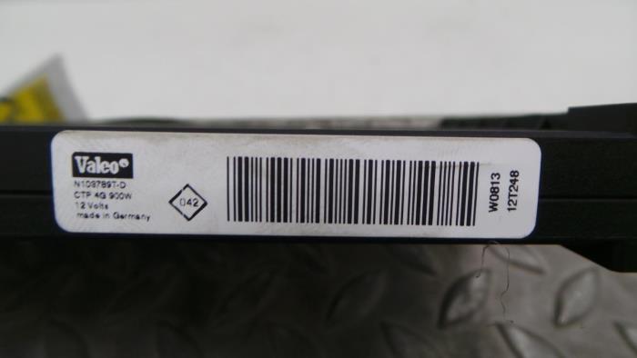 Gebruikte Radiateur Renault Clio Prijs € 60,50 Inclusief btw aangeboden door Rhenoy Onderdelen b.v.