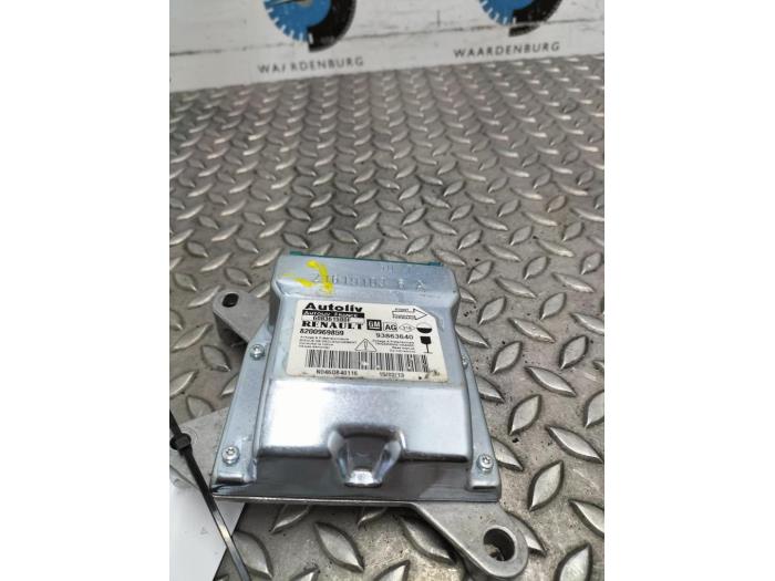 Gebruikte Computer Motormanagement Renault Trafic Prijs € 96,80 Inclusief btw aangeboden door Rhenoy Onderdelen b.v.