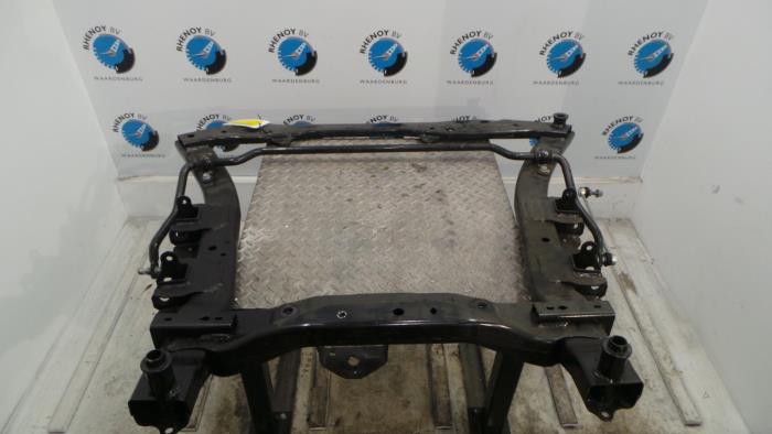 Gebruikte Subframe Dacia Duster Prijs € 217,80 Inclusief btw aangeboden door Rhenoy Onderdelen b.v.