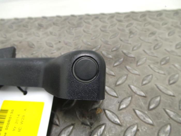 Gebruikte Diversen Nissan Qashqai Prijs € 36,30 Inclusief btw aangeboden door Rhenoy Onderdelen b.v.