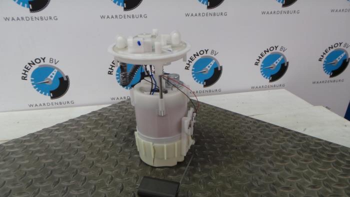 Gebruikte Tank element Pomp Renault Trafic Prijs € 60,50 Inclusief btw aangeboden door Rhenoy Onderdelen b.v.