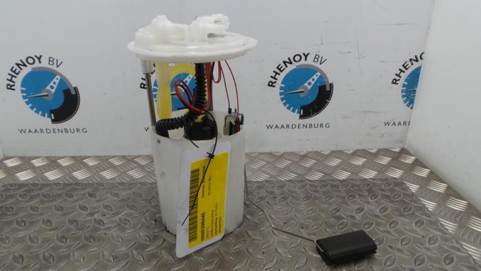 Gebruikte Tank element Pomp Renault Trafic Prijs € 90,75 Inclusief btw aangeboden door Rhenoy Onderdelen b.v.