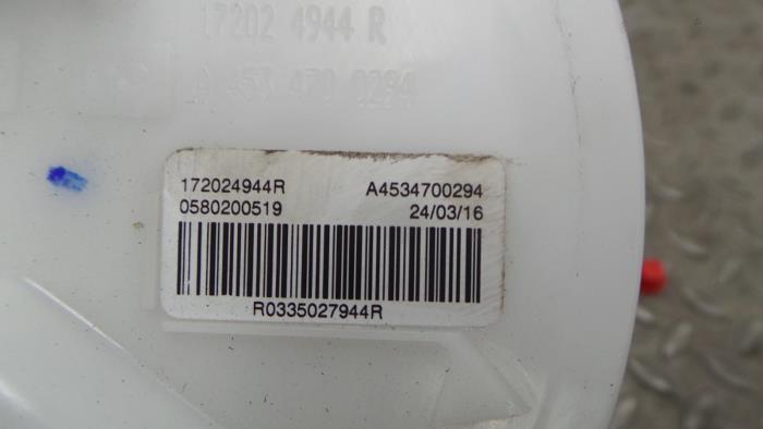 Gebruikte Tank element Pomp Renault Twingo Prijs € 84,70 Inclusief btw aangeboden door Rhenoy Onderdelen b.v.