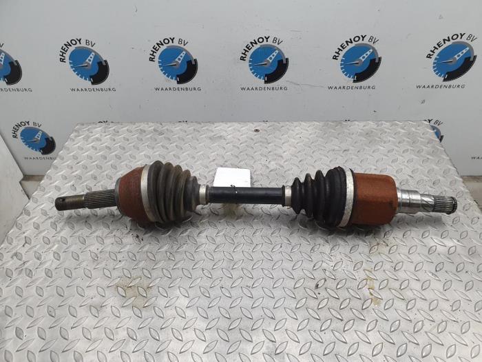 Gebruikte Steekas rechts-achter Nissan Pathfinder Prijs € 121,00 Inclusief btw aangeboden door Rhenoy Onderdelen b.v.