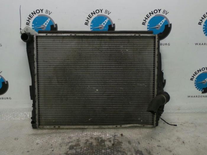 Gebruikte Radiateur BMW Z4 Prijs € 60,50 Inclusief btw aangeboden door Rhenoy Onderdelen b.v.