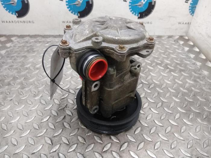 Gebruikte Servopomp BMW 3-Serie Prijs € 72,60 Inclusief btw aangeboden door Rhenoy Onderdelen b.v.
