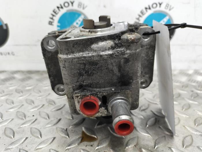 Gebruikte Servopomp BMW 3-Serie Prijs € 60,50 Inclusief btw aangeboden door Rhenoy Onderdelen b.v.