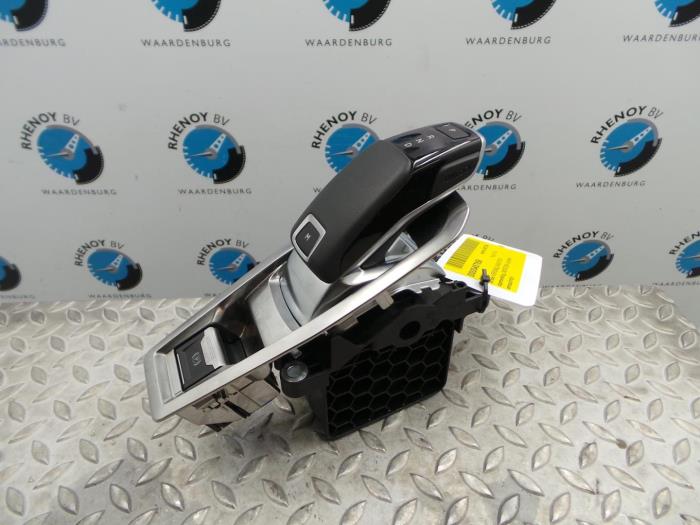 Gebruikte Versnellingspook Peugeot 3008 Prijs € 121,00 Inclusief btw aangeboden door Rhenoy Onderdelen b.v.