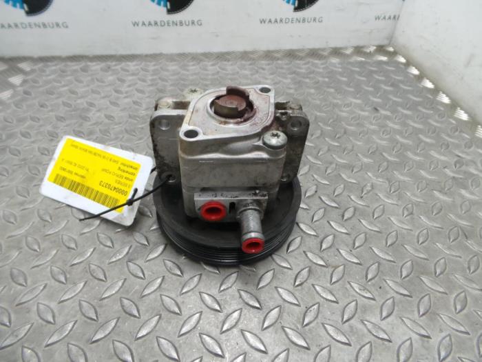 Gebruikte Servopomp BMW 3-Serie Prijs € 60,50 Inclusief btw aangeboden door Rhenoy Onderdelen b.v.