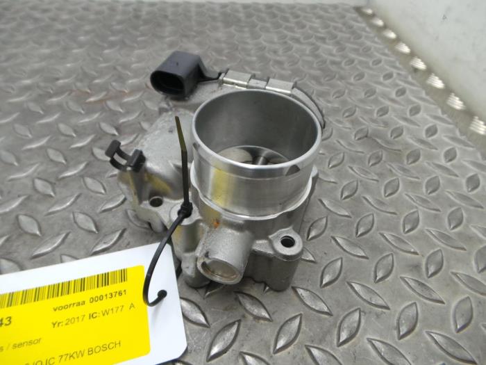Gebruikte Gasklephuis Ford Fiesta Prijs € 72,60 Inclusief btw aangeboden door Rhenoy Onderdelen b.v.