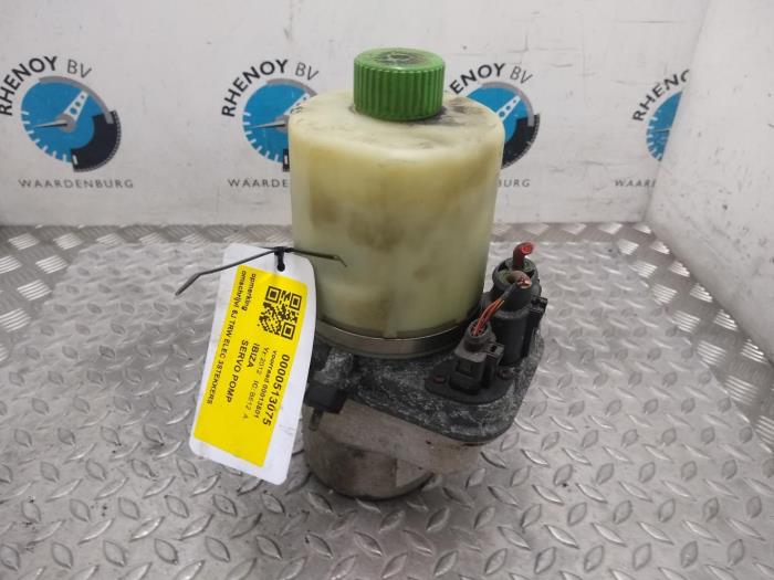Gebruikte Pomp Servo Seat Ibiza Prijs € 60,50 Inclusief btw aangeboden door Rhenoy Onderdelen b.v.