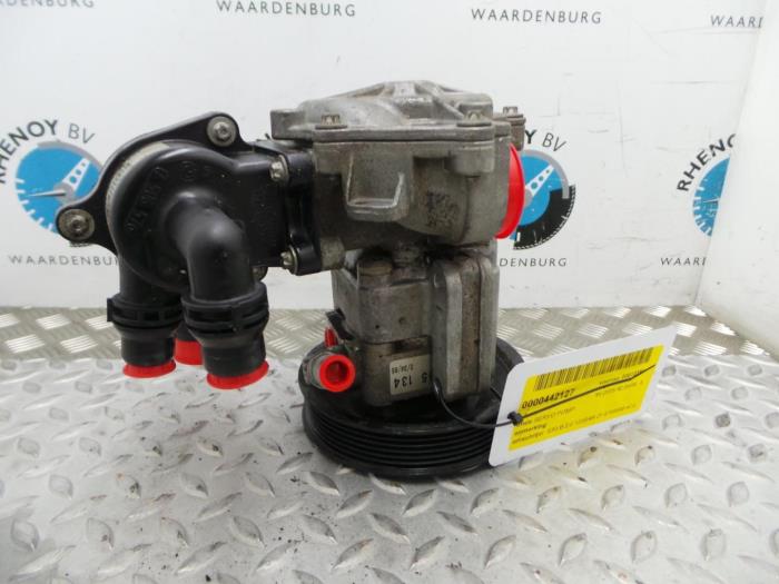 Gebruikte Pomp Servo BMW X3 Prijs € 108,90 Inclusief btw aangeboden door Rhenoy Onderdelen b.v.