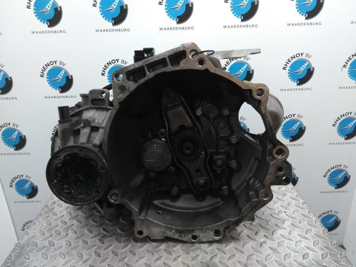Gebruikte Versnellingsbak Skoda Fabia Prijs € 242,00 Inclusief btw aangeboden door Rhenoy Onderdelen b.v.