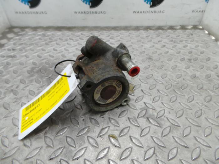 Gebruikte Servopomp Volkswagen Golf Prijs € 60,50 Inclusief btw aangeboden door Rhenoy Onderdelen b.v.