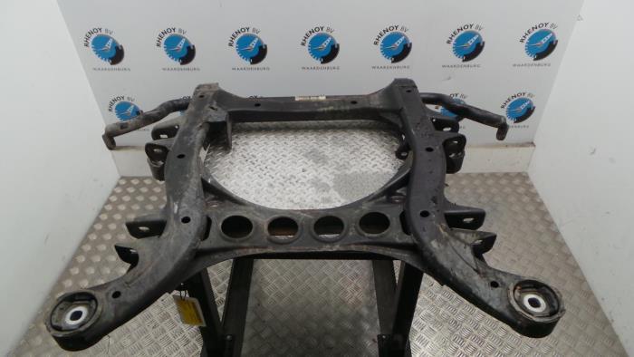 Gebruikte Subframe Porsche Cayenne Prijs € 121,00 Inclusief btw aangeboden door Rhenoy Onderdelen b.v.