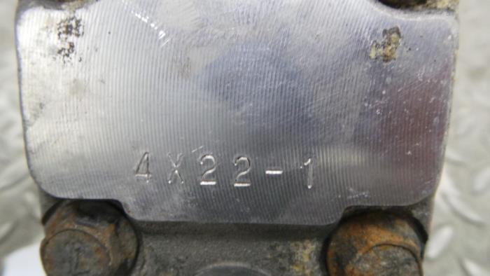 Gebruikte Pomp Servo Kia Carnival Prijs € 72,60 Inclusief btw aangeboden door Rhenoy Onderdelen b.v.