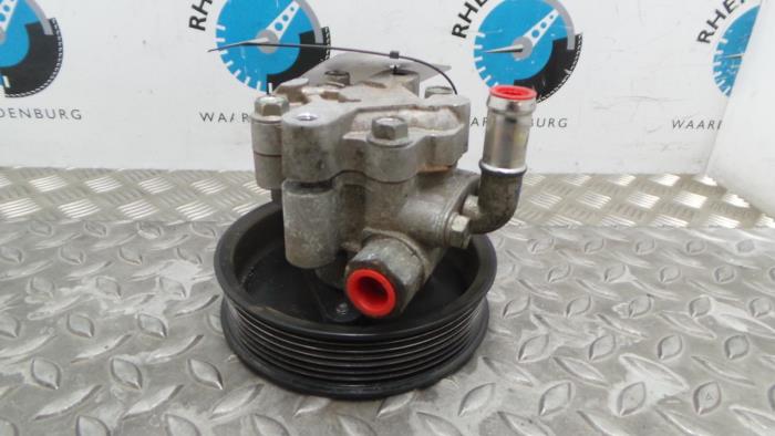 Gebruikte Pomp Servo Renault Master Prijs € 96,80 Inclusief btw aangeboden door Rhenoy Onderdelen b.v.