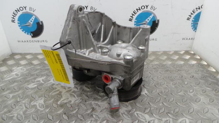 Gebruikte Servopomp Iveco New Daily Prijs € 96,80 Inclusief btw aangeboden door Rhenoy Onderdelen b.v.