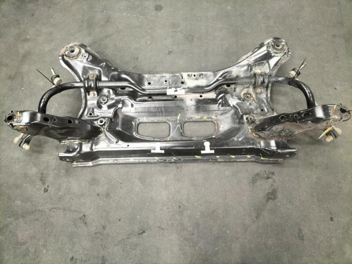 Gebruikte Subframe Ford Transit Prijs € 242,00 Inclusief btw aangeboden door Rhenoy Onderdelen b.v.