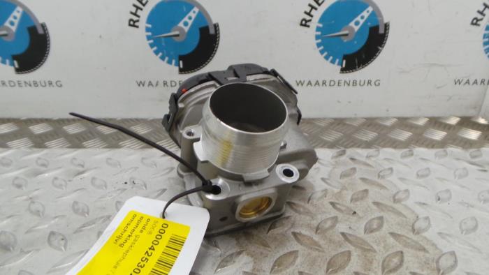Gebruikte Gasklephuis Peugeot 5008 Prijs € 96,80 Inclusief btw aangeboden door Rhenoy Onderdelen b.v.