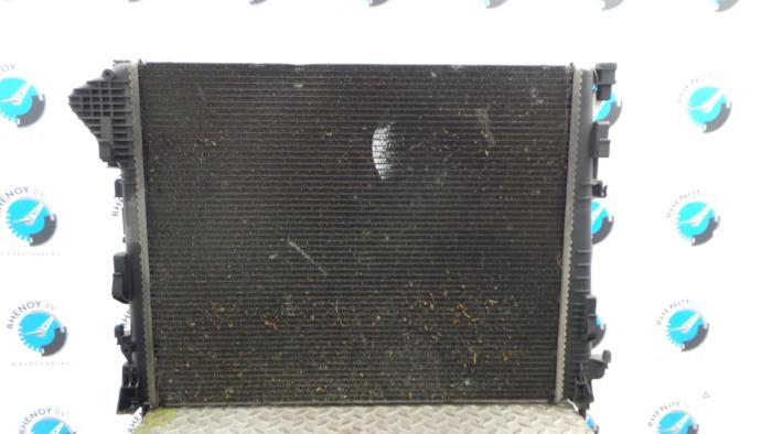 Gebruikte Radiateur Opel Vivaro Prijs € 84,70 Inclusief btw aangeboden door Rhenoy Onderdelen b.v.