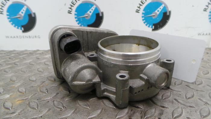 Gebruikte Gasklephuis BMW 5-Serie Prijs € 72,60 Inclusief btw aangeboden door Rhenoy Onderdelen b.v.