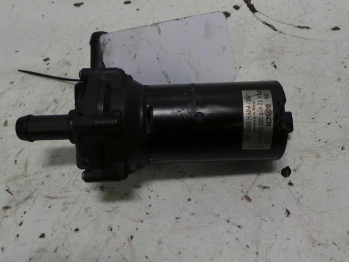 Gebruikte Waterpomp Landrover Range Rover Prijs € 181,50 Inclusief btw aangeboden door Rhenoy Onderdelen b.v.