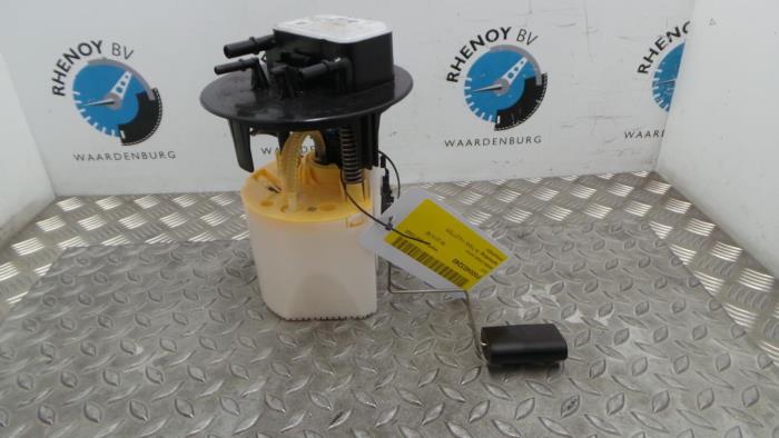 Gebruikte Tank element Pomp Peugeot 508 Prijs € 90,75 Inclusief btw aangeboden door Rhenoy Onderdelen b.v.