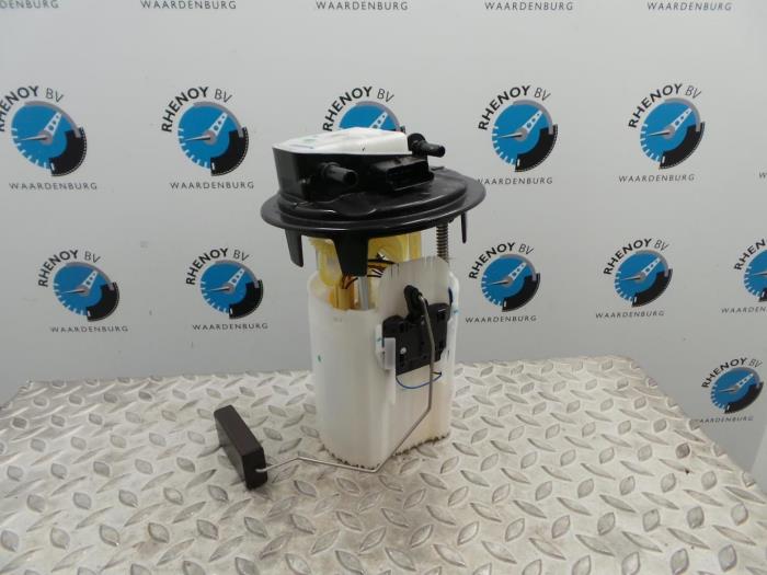 Gebruikte Tank element Pomp Peugeot 2008 Prijs € 211,75 Inclusief btw aangeboden door Rhenoy Onderdelen b.v.