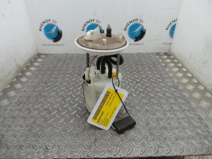 Gebruikte Tank element Pomp Opel Corsa Prijs € 60,50 Inclusief btw aangeboden door Rhenoy Onderdelen b.v.