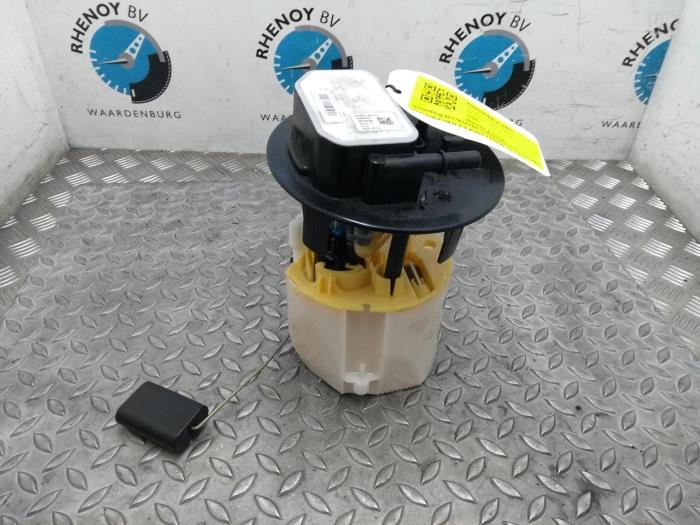 Gebruikte Tank element Pomp Peugeot 308 Prijs € 90,75 Inclusief btw aangeboden door Rhenoy Onderdelen b.v.