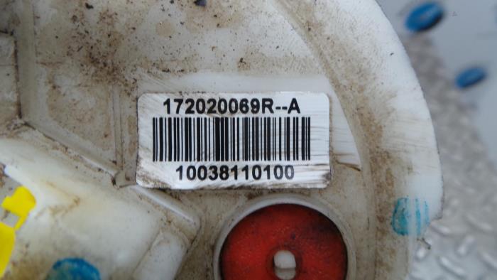 Gebruikte Tank element Pomp Renault Master Prijs € 60,50 Inclusief btw aangeboden door Rhenoy Onderdelen b.v.