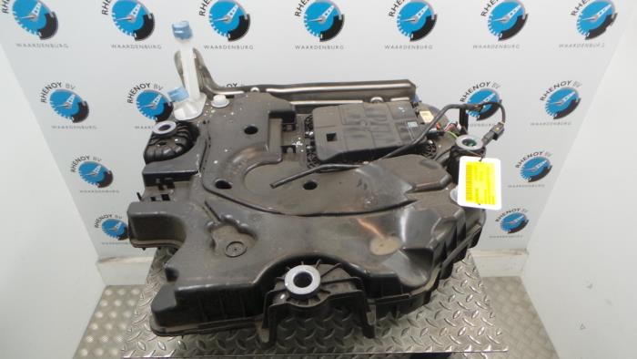 Gebruikte Pomp adblue Citroen DS4 Prijs € 302,50 Inclusief btw aangeboden door Rhenoy Onderdelen b.v.