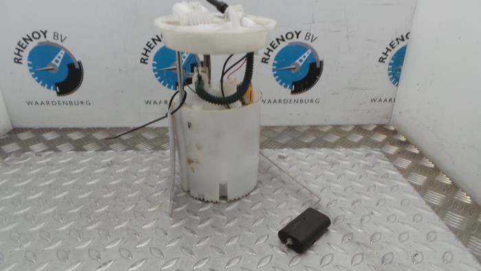 Gebruikte Tank element Pomp Ford Focus Prijs € 90,75 Inclusief btw aangeboden door Rhenoy Onderdelen b.v.